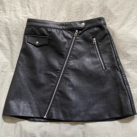 Leather skirt - Picture 1 of 2